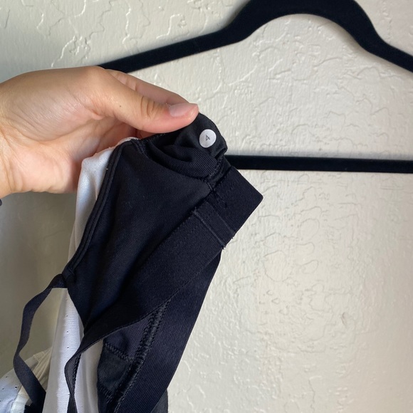 Lululemon Athletica Dance To Yoga Tank - Picture 9 of 10